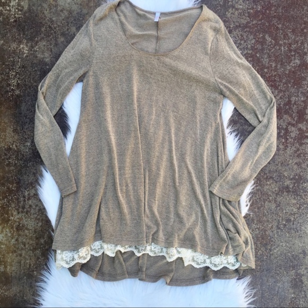 Pinkblush Maternity Tan Solid Lace strum Top